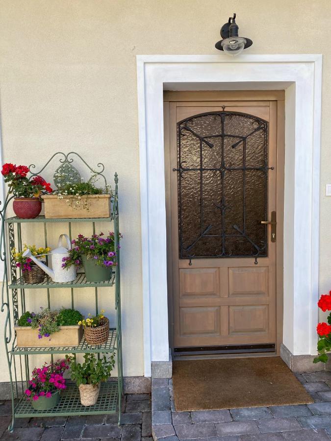 Vatus Apartmanhaz Vác Exterior foto
