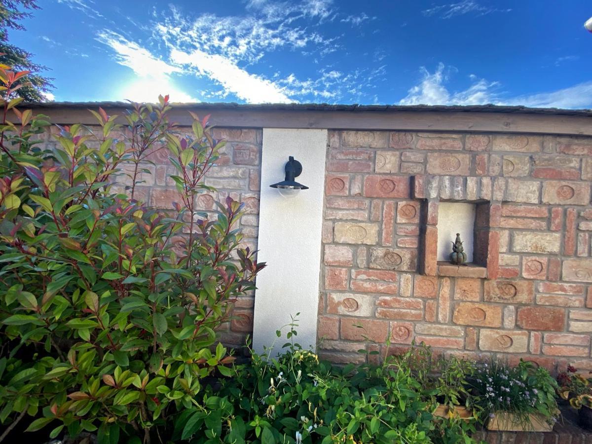 Vatus Apartmanhaz Vác Exterior foto
