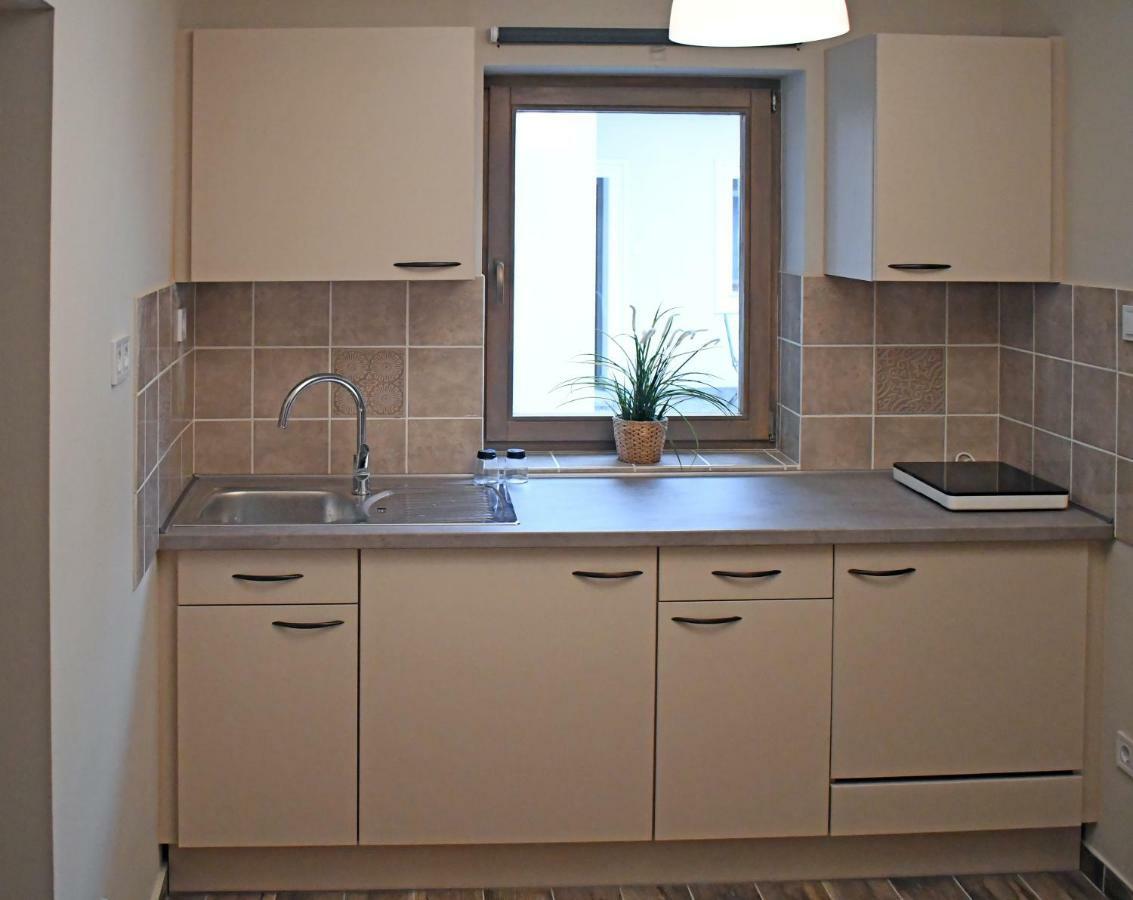 Vatus Apartmanhaz Vác Exterior foto