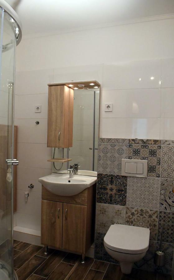Vatus Apartmanhaz Vác Exterior foto