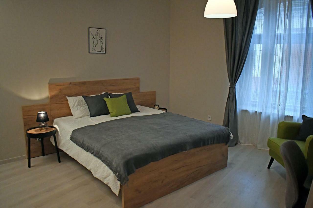 Vatus Apartmanhaz Vác Exterior foto